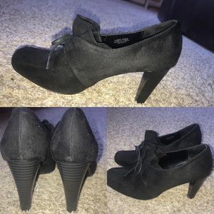 Black Ann Marino heeled booties